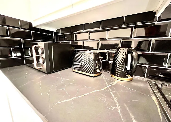 London Flat - Good Access To Central And More!