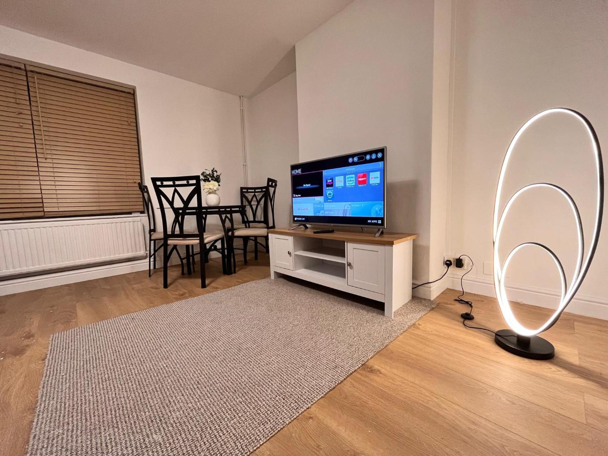 Apartment Flat - Good Access To And More!