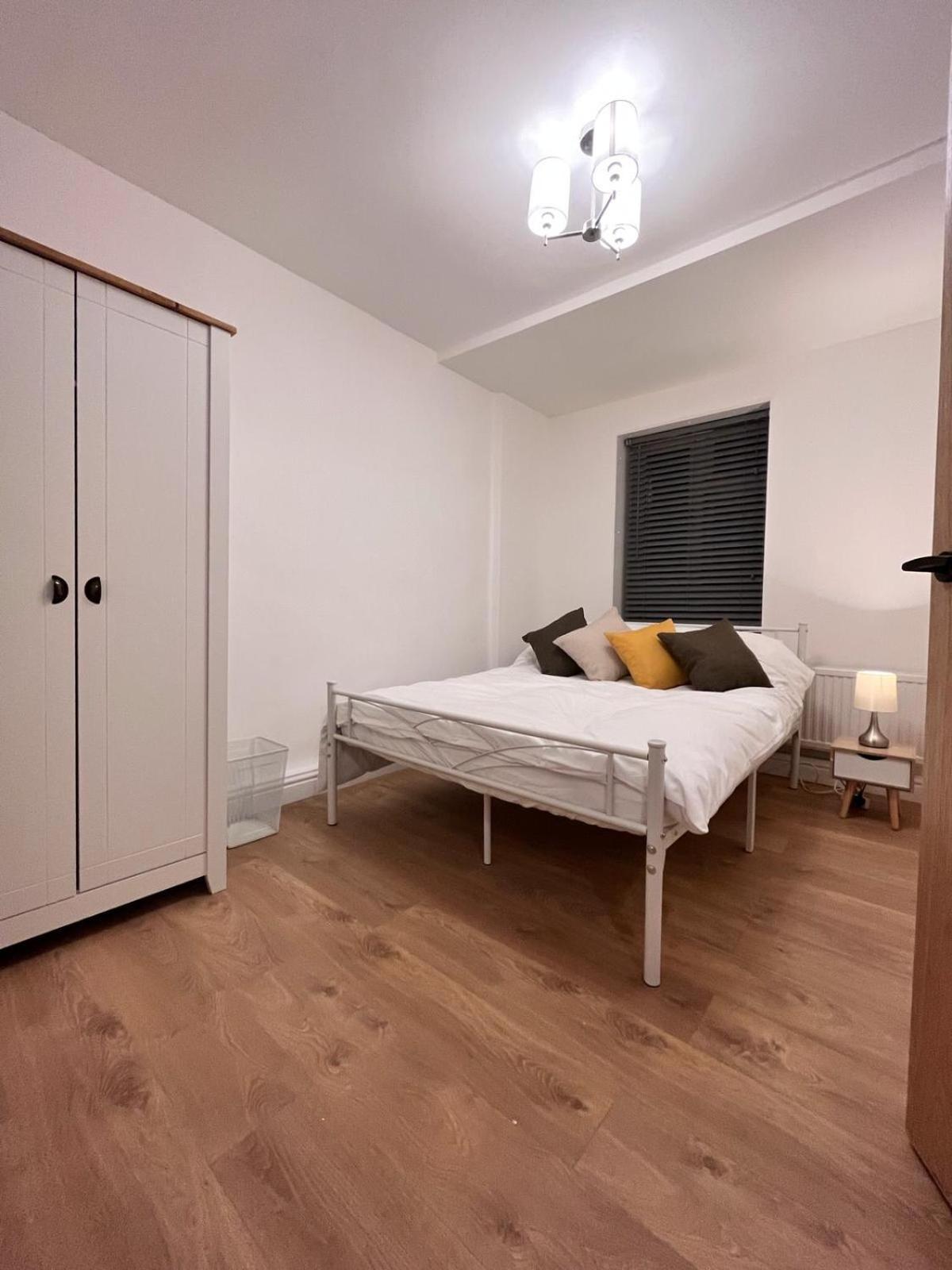 Flat - Good Access To And More! Apartment *