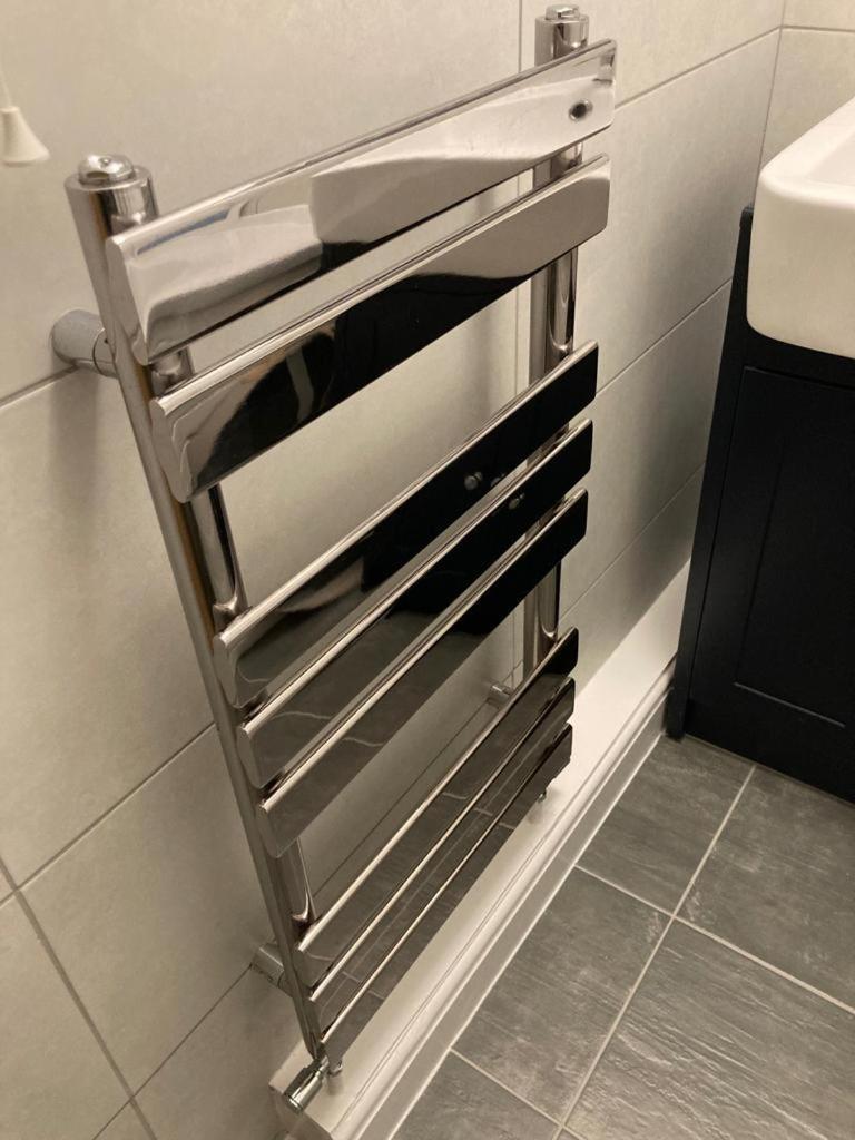 Flat - Good Access To And More! Apartment *